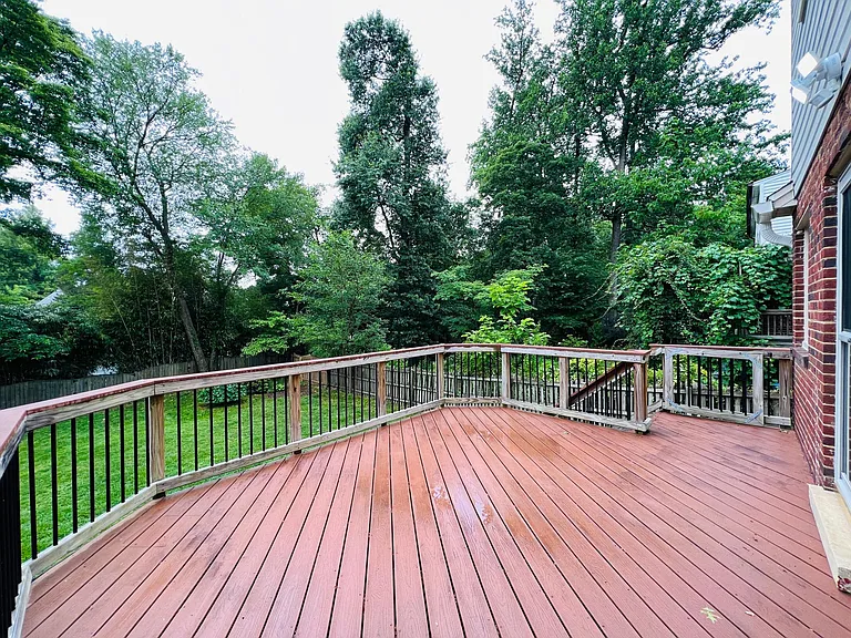 2220 Primrose Dr — Photo 38