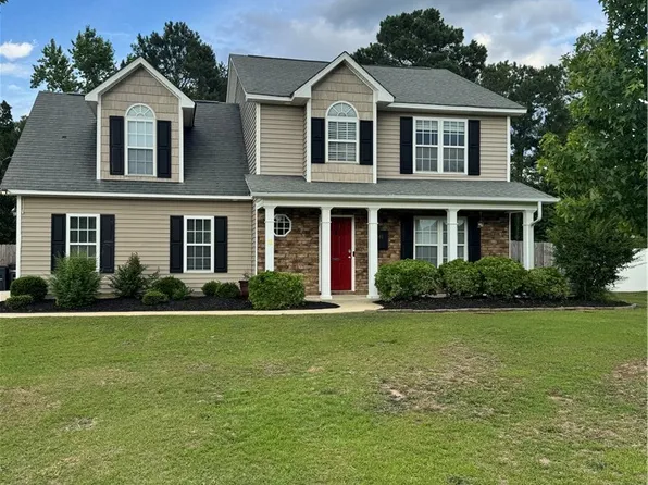 6541 Valley Falls Rd, Hope Mills, NC 28348