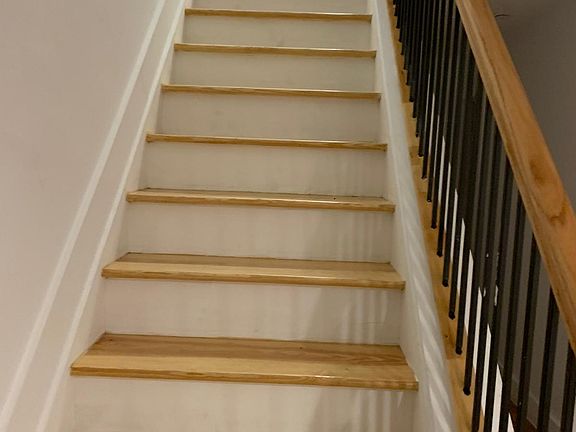 5th image of 10520 Remington St Floor 1
