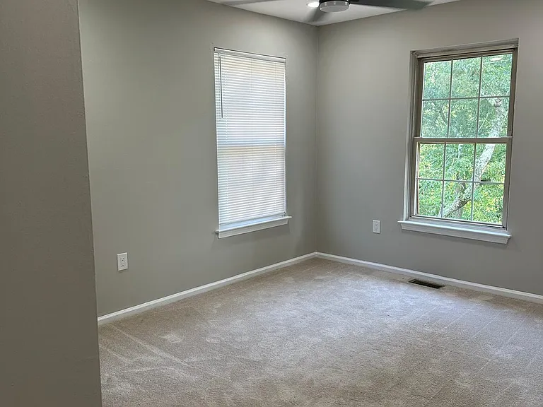 758 Shropshire Dr — Photo 18