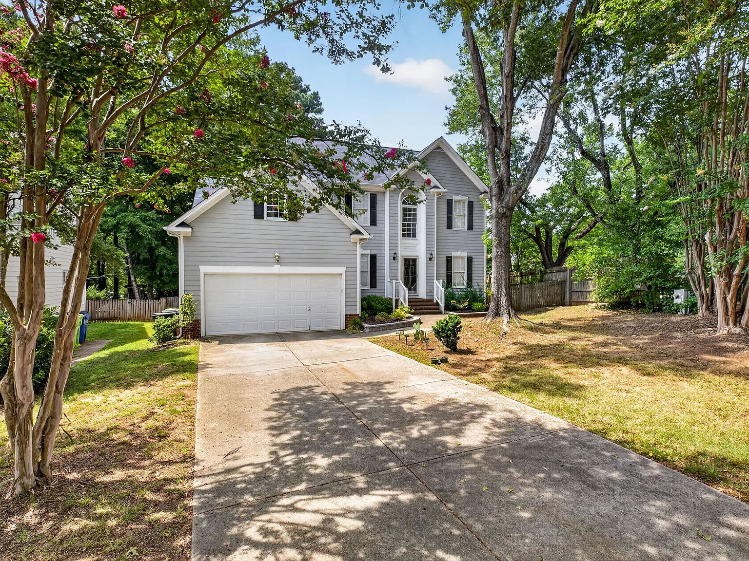 4 bed, 2520 sqft, $3,000 — Photo 4