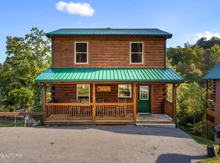 813 String Run Way, Pigeon Forge, TN 37863