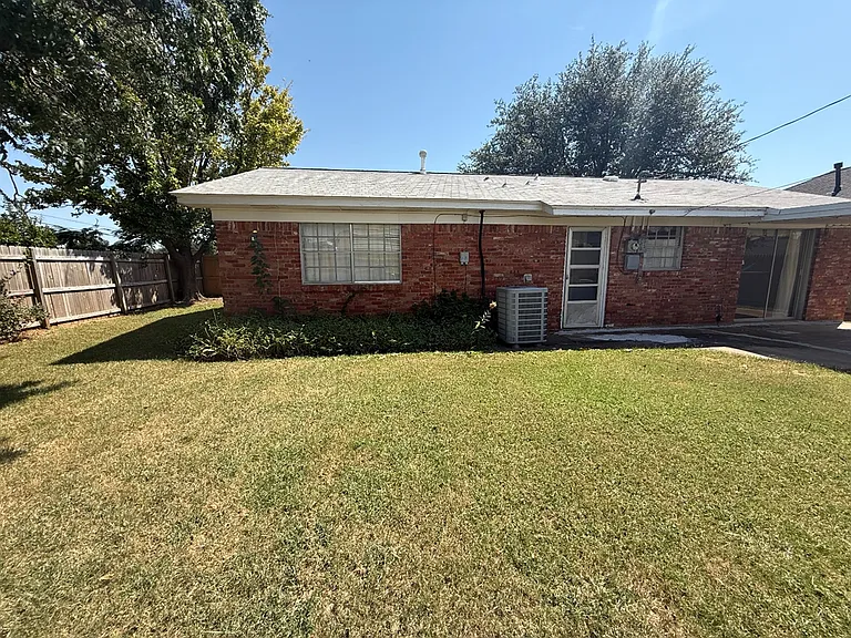 1101 NW 103rd St — Photo 20