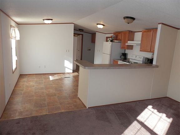 3rd image of 34 Doral St