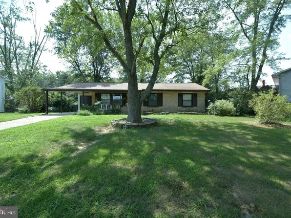 209 Garner Ave, Waldorf, MD 20602