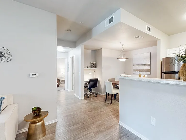 Brynwood Apartments — Photo 3