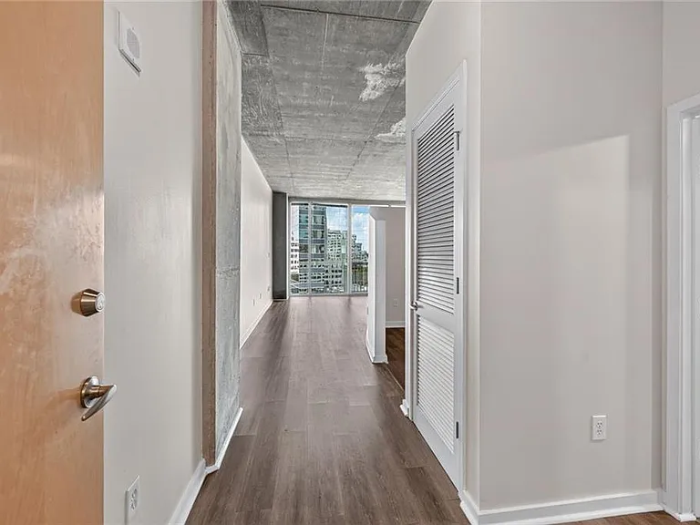 3324 Peachtree Rd NE #915 — Photo 11