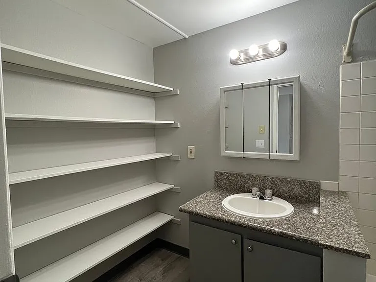 621 NE 162nd Ave #1-22 — Photo 4
