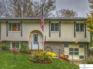 14008 Rose Lane Rd, Omaha, NE 68138