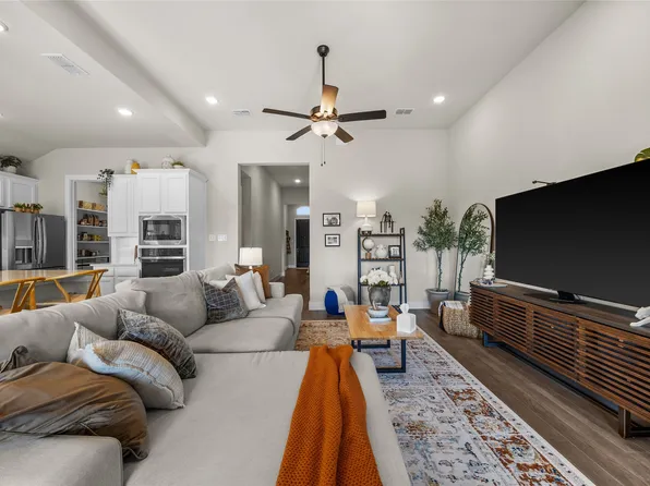 2516 Briarbrook Dr, Denton, TX 76207