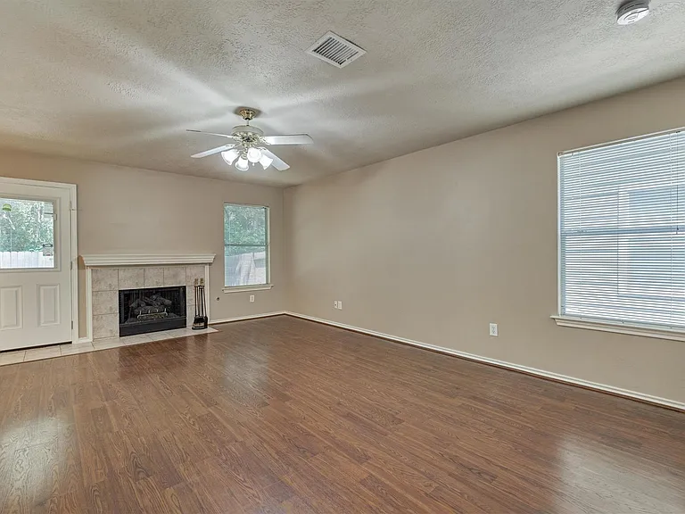 231 Blushwood Pl — Photo 6