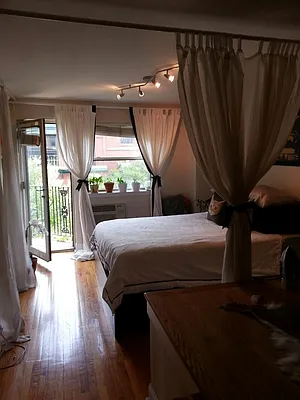 Rented by Owner | media 12