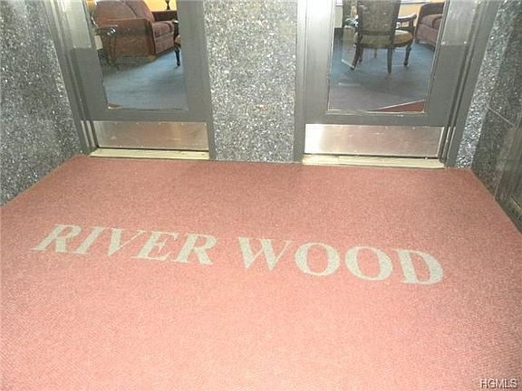 5th image of 279 N Broadway APT 2J