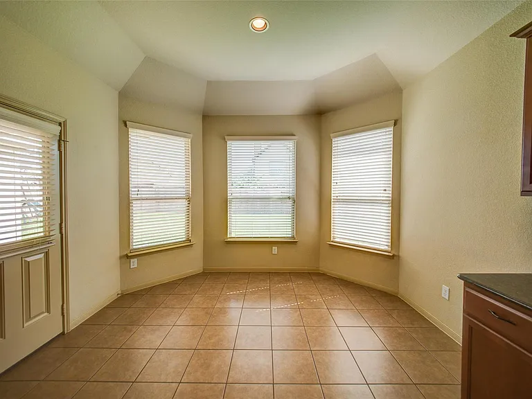 9214 Cavalier Ln — Photo 3