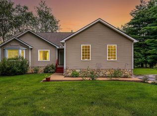 1135 Meadow Lake Ln, Ortonville, MI 48462