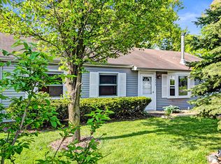 17755 W Gages Lake Rd, Grayslake, IL 60030