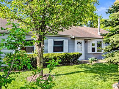 17755 W Gages Lake Rd, Grayslake, IL, 60030