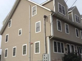 16 Quarry St, Quincy, MA 02169