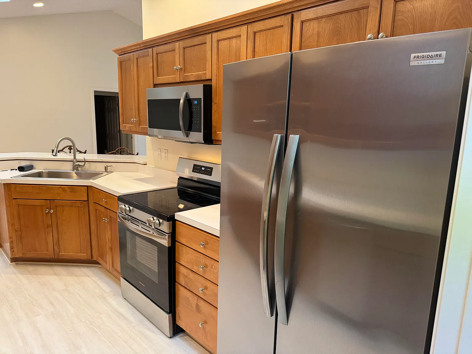3 bed, 1616 sqft, $2,850 — Photo 4