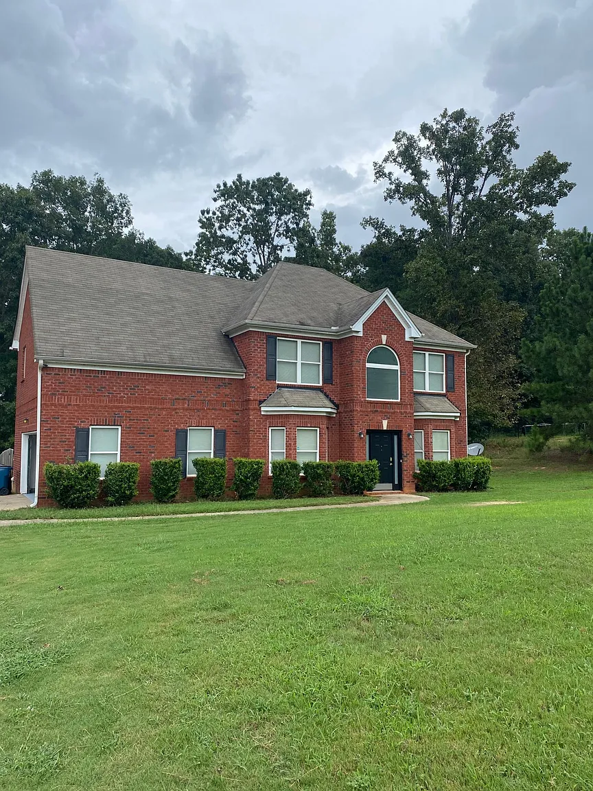 429 Trousseau Ln photo 1