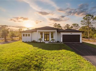 5827 Desoto Blvd N, Naples, FL 34120