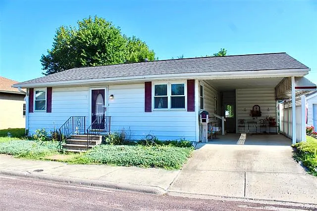9 W Madison St photo 1