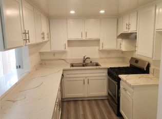 3050 S Bristol St UNIT 15P, Santa Ana, CA 92704