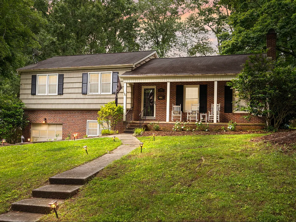 2786 Birchwood Dr