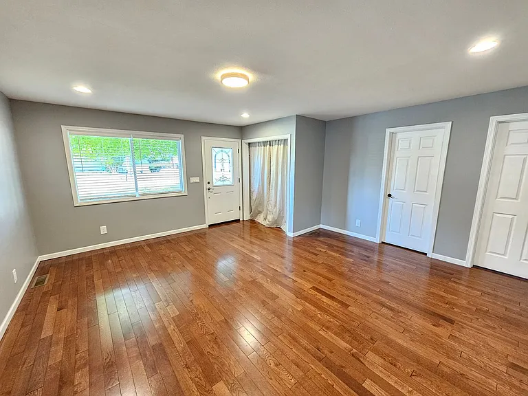 10202 White Birch Ln — Photo 4