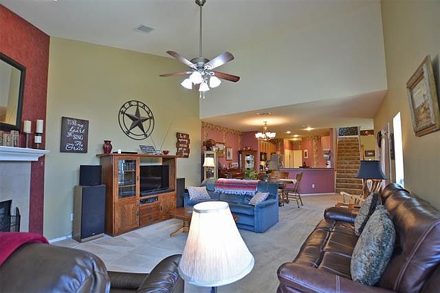 1st image of 806 Saint Andrews Ct