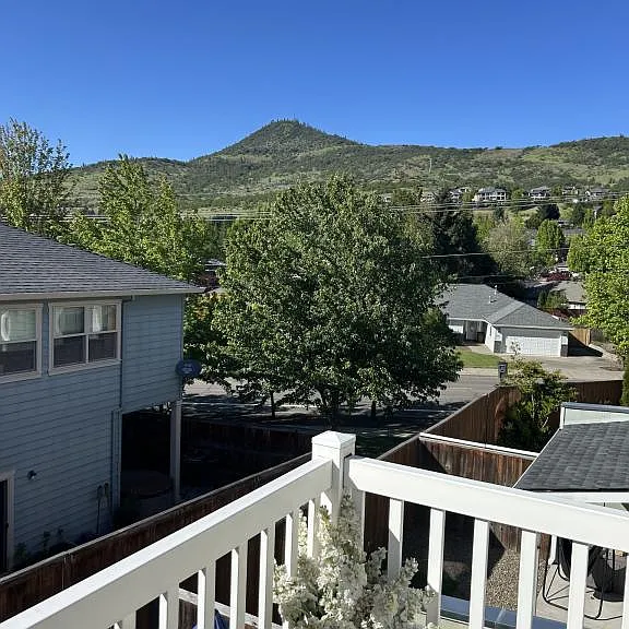 237 Dunthorpe Dr — Photo 30