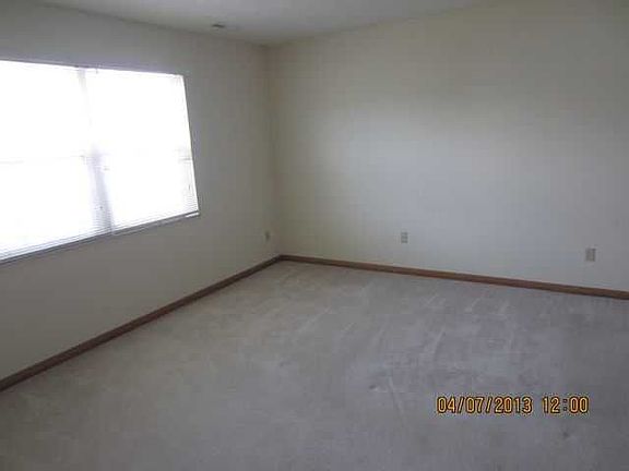4th image of 1033 Yorkharbor Ln Unit 27