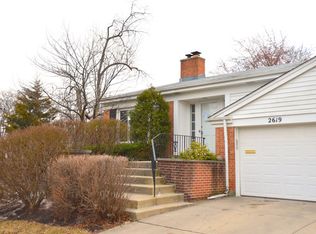 2619 E Bel Aire Dr, Arlington Heights, IL