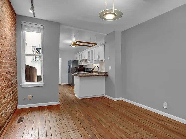 1409 Covington St — Photo 12
