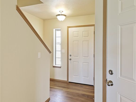 2nd image of 941 N Stanley St #943