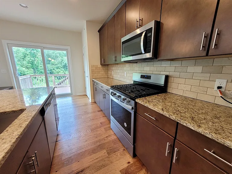 13 Walnut Way #13 — Photo 6