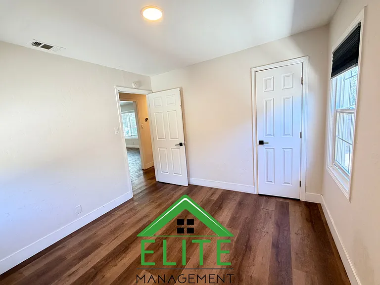 1701 Fruitridge Rd — Photo 7
