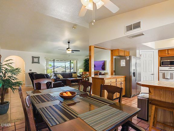 3rd image of 2781 Caribbean Dr