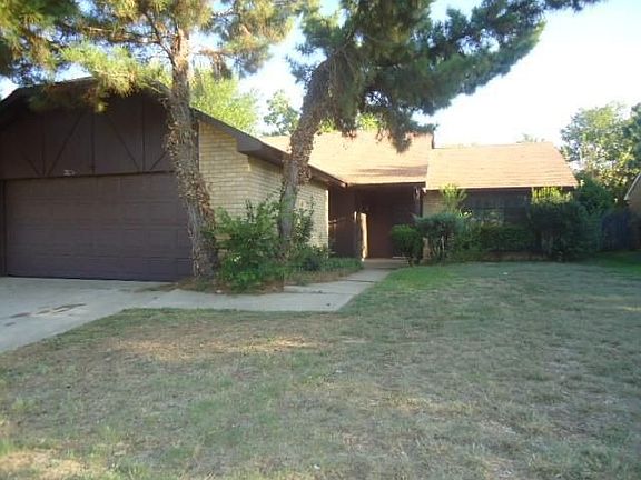 2nd image of 3824 Bridalwreath Dr