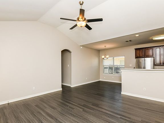 3rd image of 2012 Alanbrooke Dr