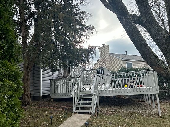 3rd image of 2409 Danbury Dr