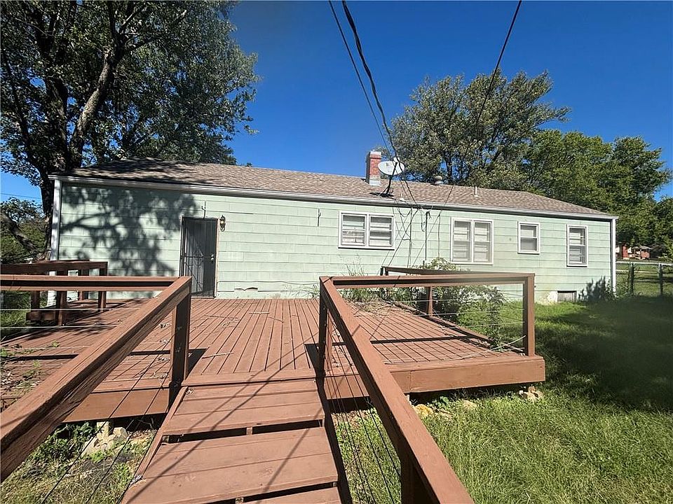 2nd image of 10137 E 80th St