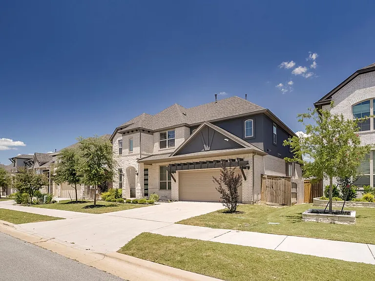 2920 Hadley Way — Photo 2