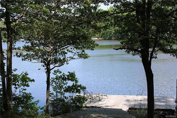 1st image of 286 Lake Caroline Dr