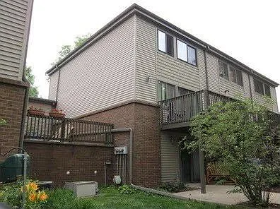 228 W State Rd photo 1