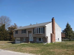 10 Odyssis Dr, Buzzards Bay, MA 02532