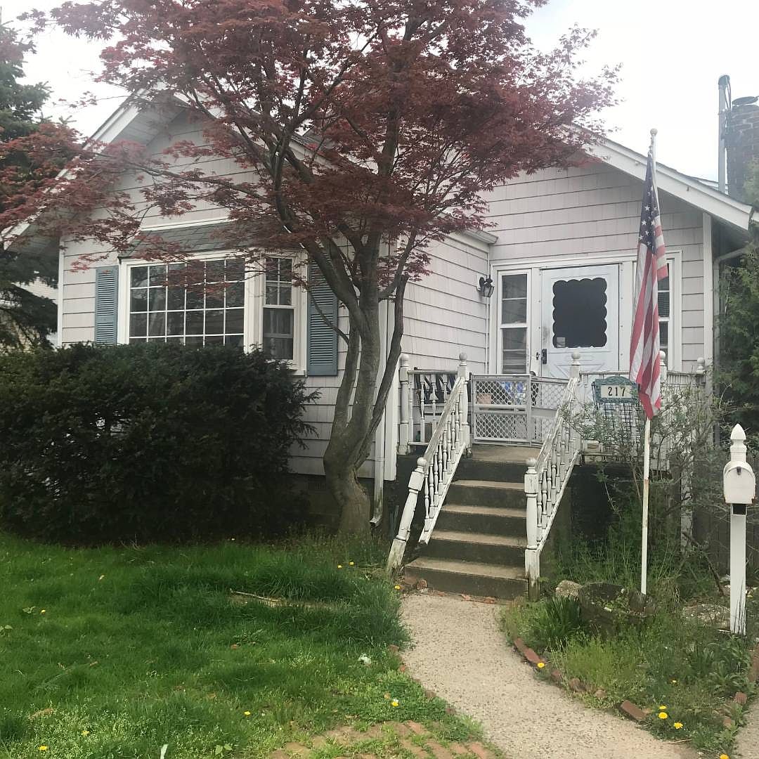 217 Smith St, Merrick, NY 11566 Zillow