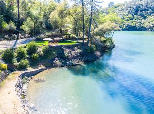 22138 John Born Rd, Penn Valley, CA 95946