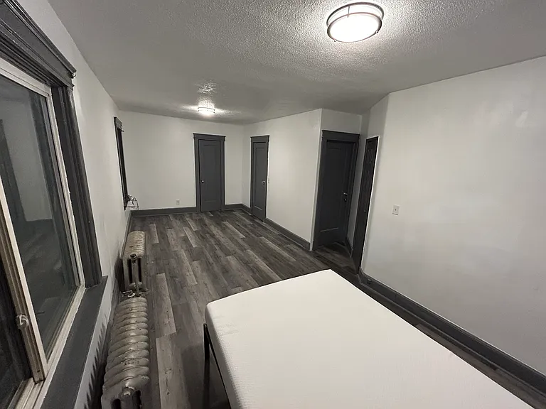 142 Oak St #R — Photo 2