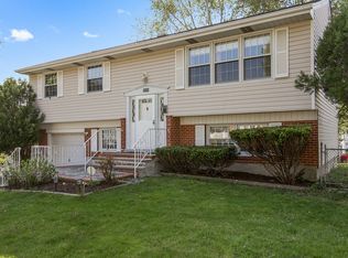 2520 Hughes Ave, Claymont, DE 19703